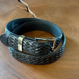 Lejon Italian Leather Belt/ Size 38/ like new!